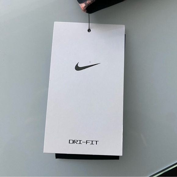 NWT Nike Resort Tie Dye Cropped Tank - Picture 8 of 12